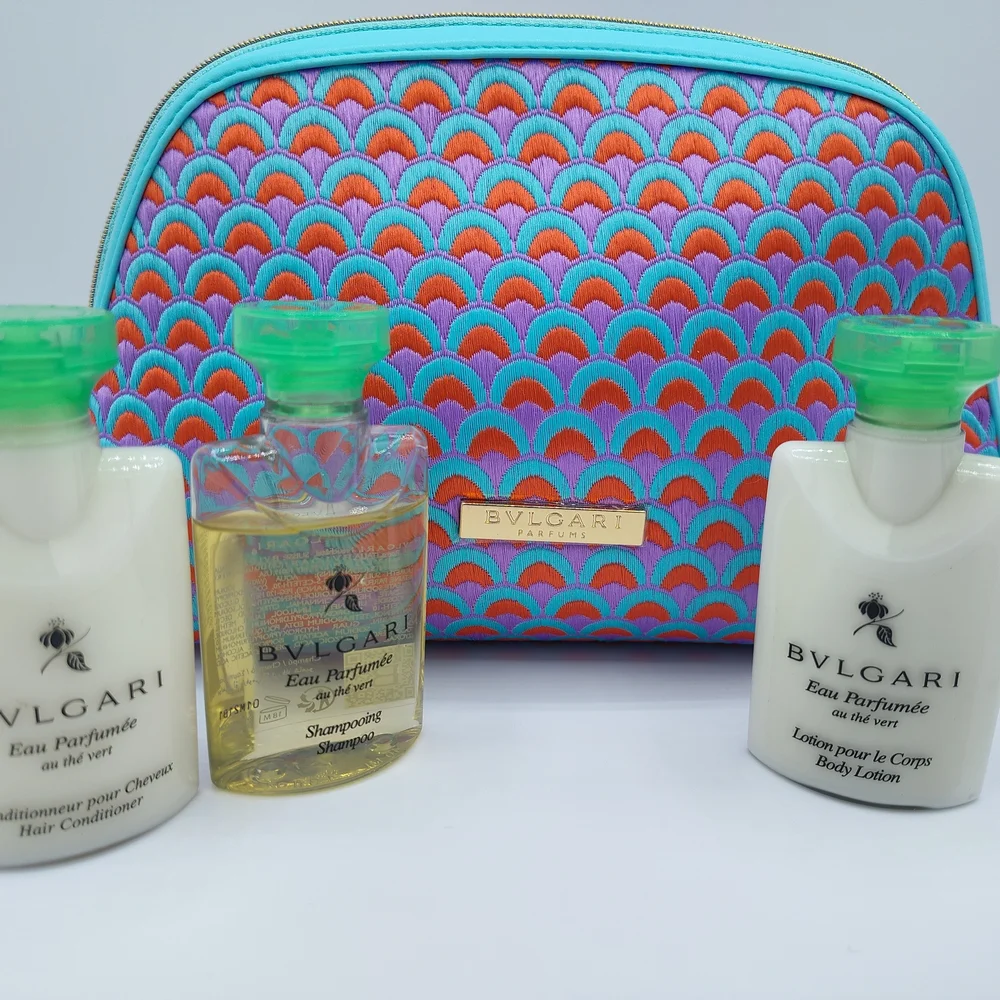 BVLGARI Green Tea Makeup Cosmetic Bag + Lotion Shampoo Conditioner Luxe GWP Set - Picture 2 of 13